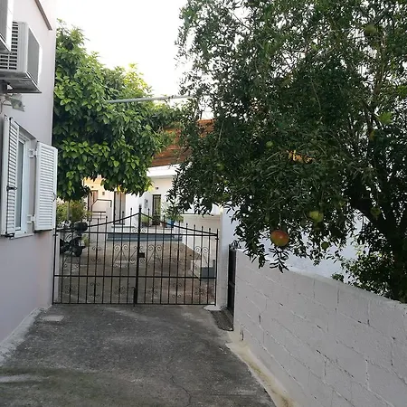 Guest house Annoula 4*