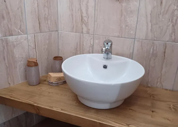 게스트하우스 Annoula 3*